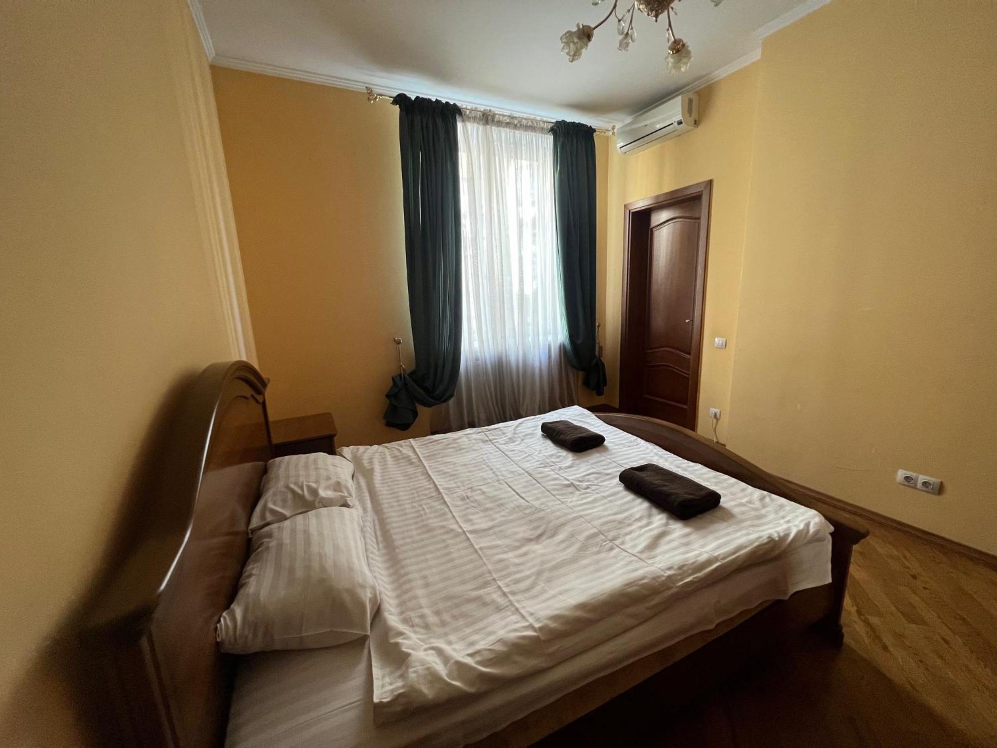 Central House Lviv Eksteriør bilde